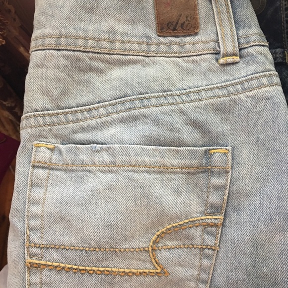 American Eagle Women's Distressed Denim Skirt 4 - Picture 6 of 6